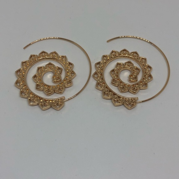 14k Yellow Gold Plated Funky Earrings - Picture 5 of 10